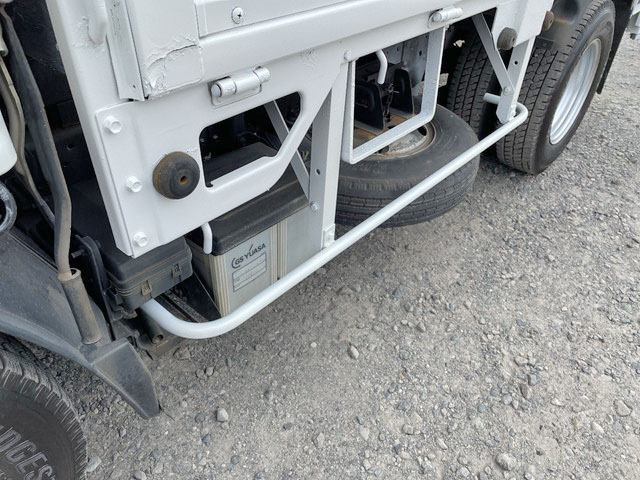 いすゞエルフ平ボディ小型（2t・3t）[写真17]