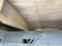 いすゞエルフ平ボディ小型（2t・3t）[写真22]