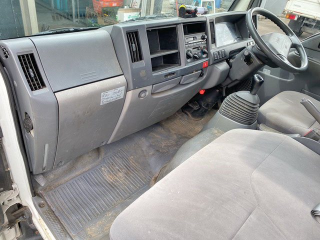 いすゞエルフ平ボディ小型（2t・3t）[写真31]