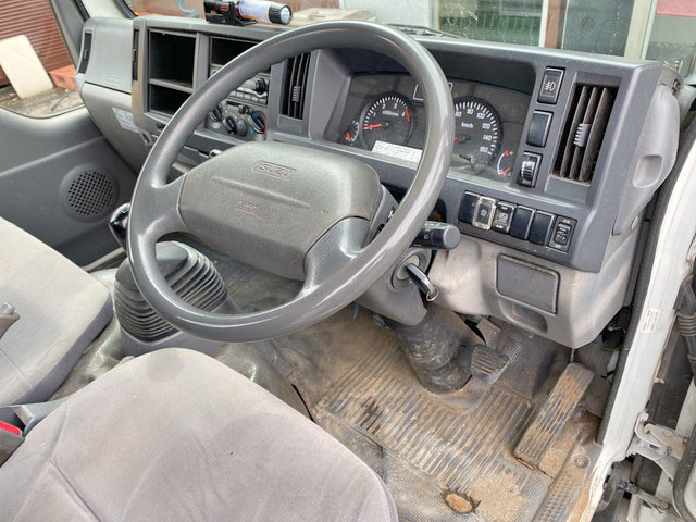 いすゞエルフ平ボディ小型（2t・3t）[写真35]