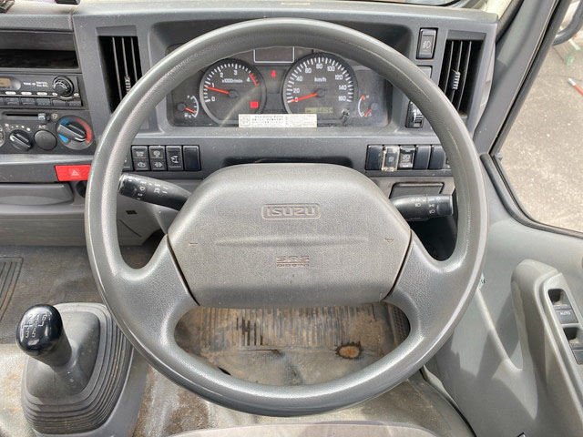 いすゞエルフ平ボディ小型（2t・3t）[写真36]