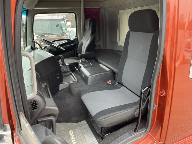 日野プロフィアトレーラーヘッド（トラクターヘッド）大型（10t）[写真31]