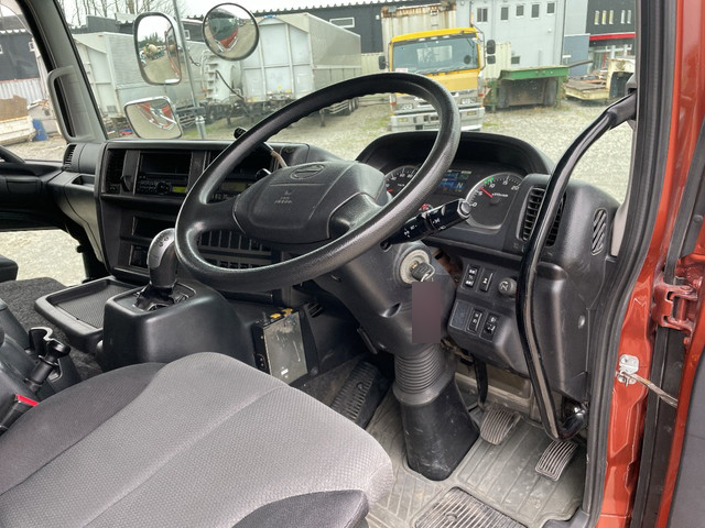 日野プロフィアトレーラーヘッド（トラクターヘッド）大型（10t）[写真32]