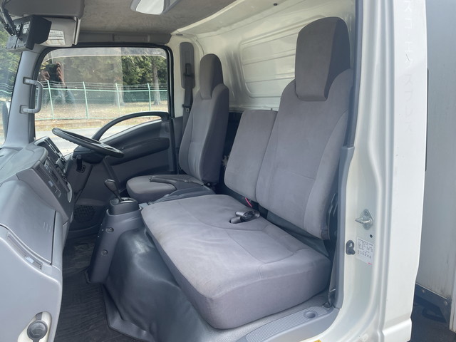 いすゞエルフ冷凍車（冷蔵車）小型（2t・3t）[写真25]