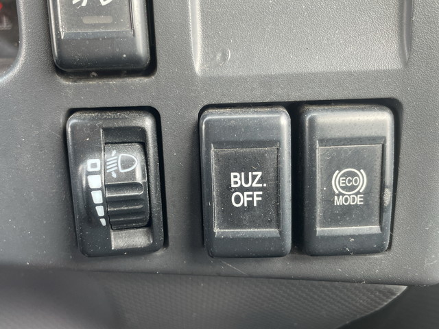 いすゞエルフ冷凍車（冷蔵車）小型（2t・3t）[写真35]