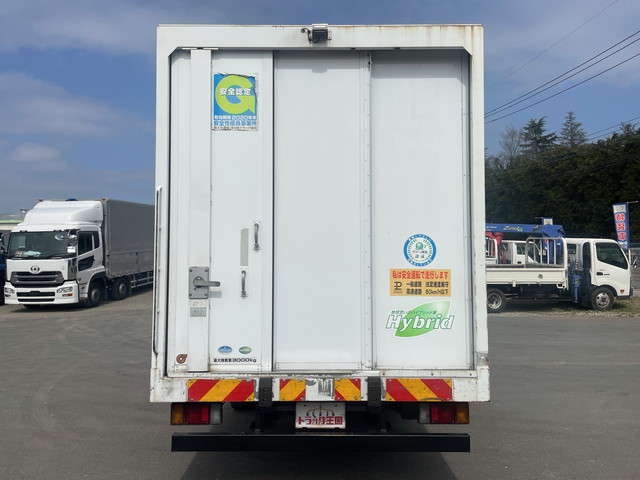 いすゞエルフ冷凍車（冷蔵車）小型（2t・3t）[写真09]