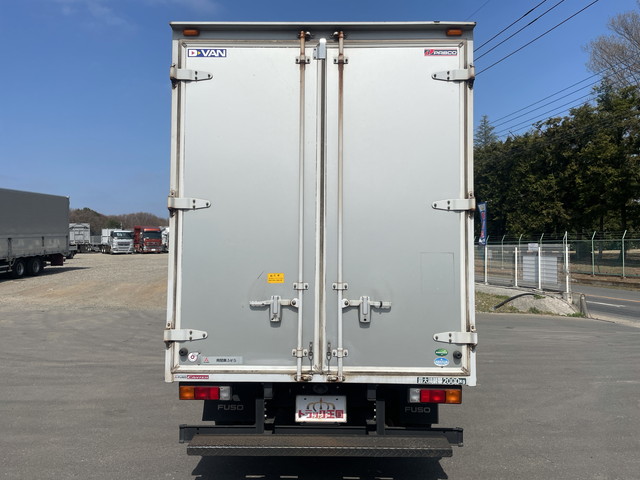 三菱ふそうキャンターアルミバン小型（2t・3t）[写真10]