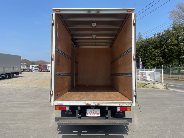 三菱ふそうキャンターアルミバン小型（2t・3t）[写真11]