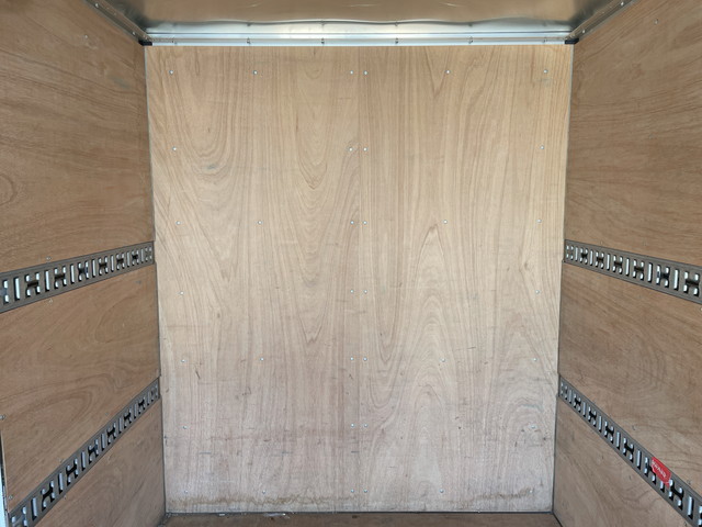 三菱ふそうキャンターアルミバン小型（2t・3t）[写真13]