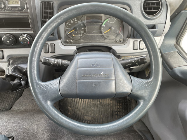 三菱ふそうキャンターアルミバン小型（2t・3t）[写真30]