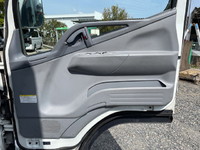 三菱ふそうキャンターアルミバン小型（2t・3t）[写真24]