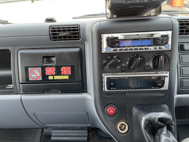 三菱ふそうキャンターアルミバン小型（2t・3t）[写真34]