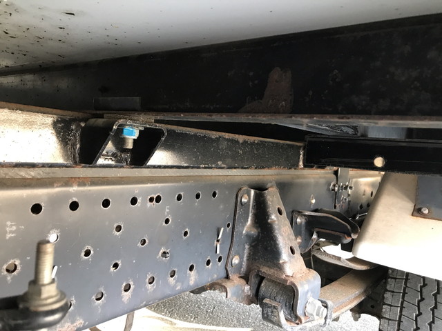 いすゞエルフ冷凍車（冷蔵車）小型（2t・3t）[写真20]