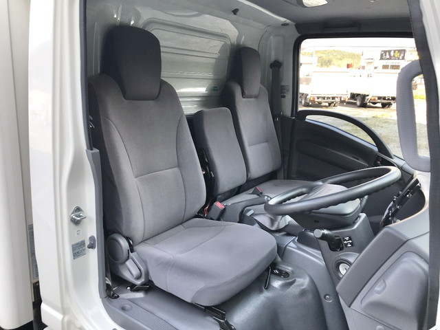 いすゞエルフ冷凍車（冷蔵車）小型（2t・3t）[写真27]