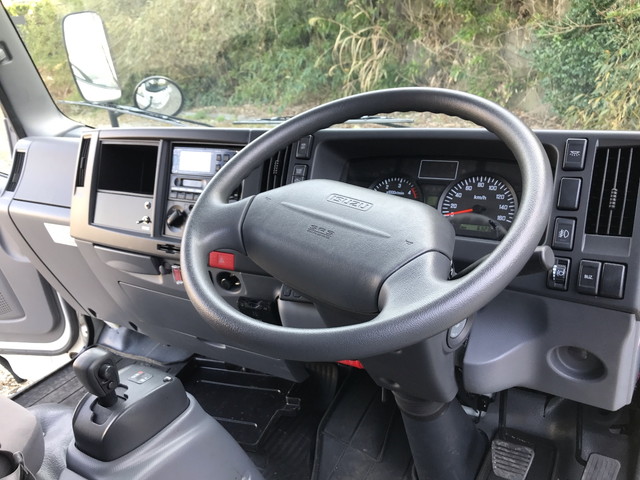 いすゞエルフ冷凍車（冷蔵車）小型（2t・3t）[写真29]