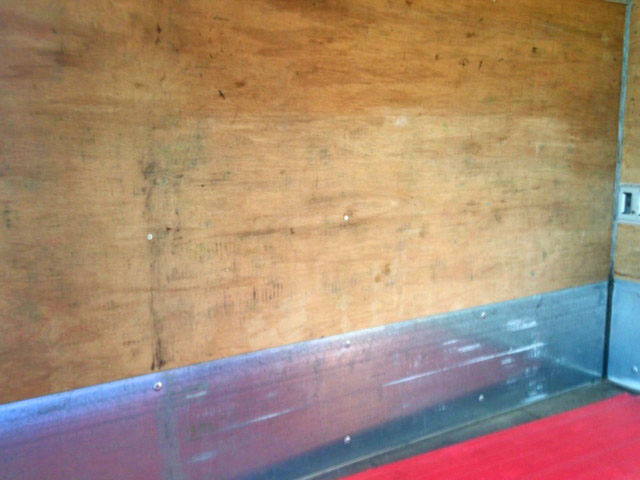 いすゞエルフアルミバン小型（2t・3t）[写真11]