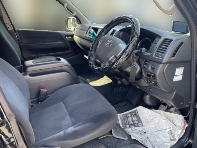 トヨタハイエースバン小型（2t・3t）[写真08]