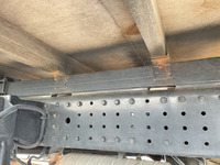 三菱ふそうキャンター平ボディ小型（2t・3t）[写真17]