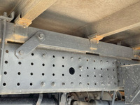 三菱ふそうキャンター平ボディ小型（2t・3t）[写真18]