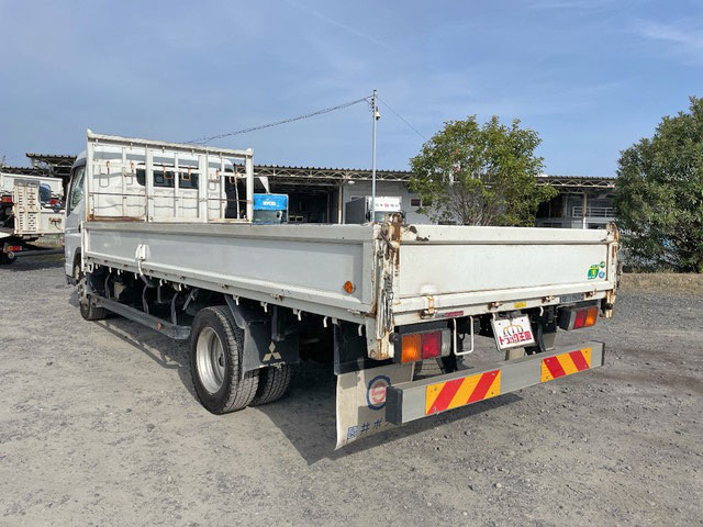 三菱ふそうキャンター平ボディ小型（2t・3t）[写真04]