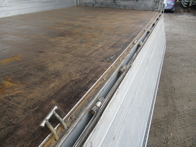 日野プロフィアアルミウイング大型（10t）[写真13]