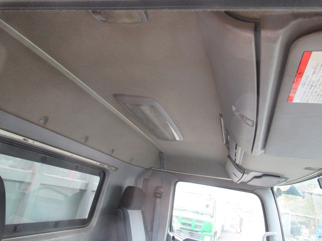 日野プロフィアアルミウイング大型（10t）[写真24]