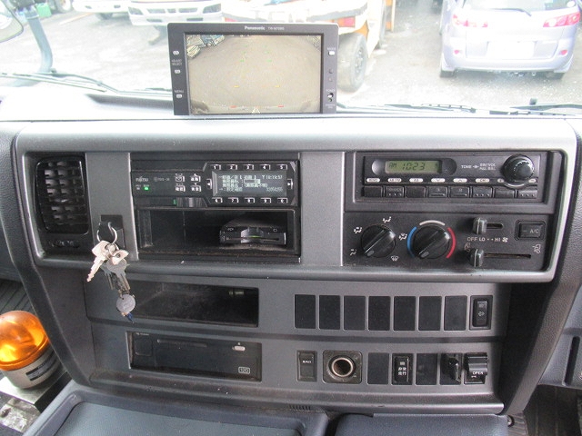 日野プロフィアアルミウイング大型（10t）[写真26]