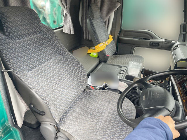 いすゞフォワードセルフローダー中型（4t）[写真28]