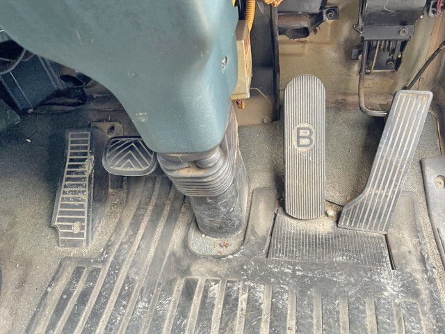 UDトラックスコンドルセルフクレーン4段増トン（6t・8t）[写真32]