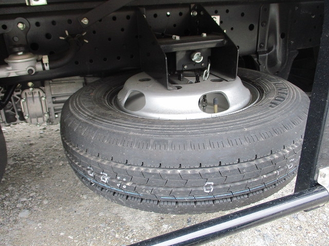 いすゞエルフアルミバン小型（2t・3t）[写真11]