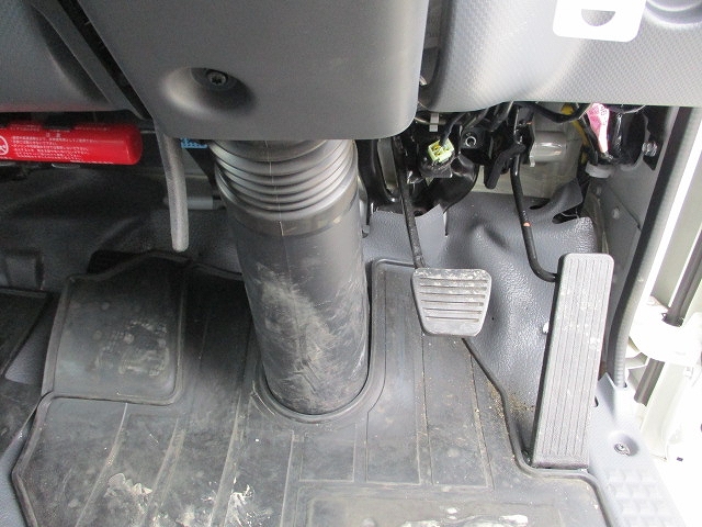 いすゞエルフアルミバン小型（2t・3t）[写真21]