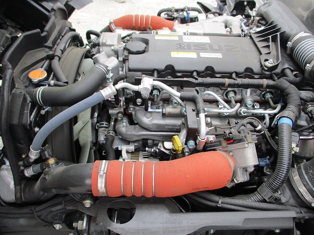 いすゞエルフアルミバン小型（2t・3t）[写真25]