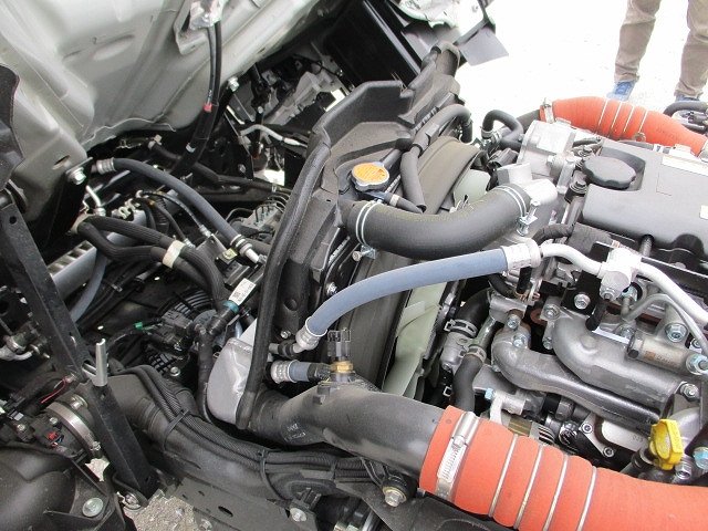 いすゞエルフアルミバン小型（2t・3t）[写真26]