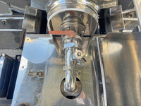 UDトラックスクオンタンク車（タンクローリー）大型（10t）[写真12]