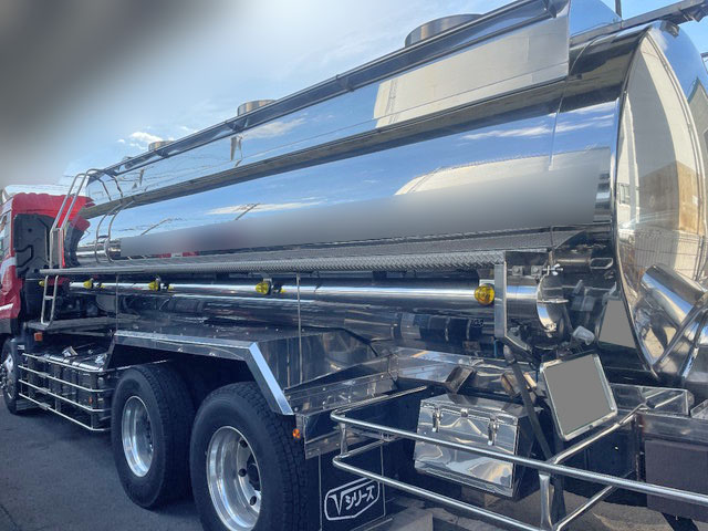 UDトラックスクオンタンク車（タンクローリー）大型（10t）[写真02]