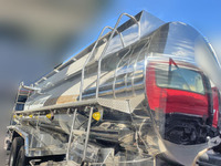 UDトラックスクオンタンク車（タンクローリー）大型（10t）[写真05]