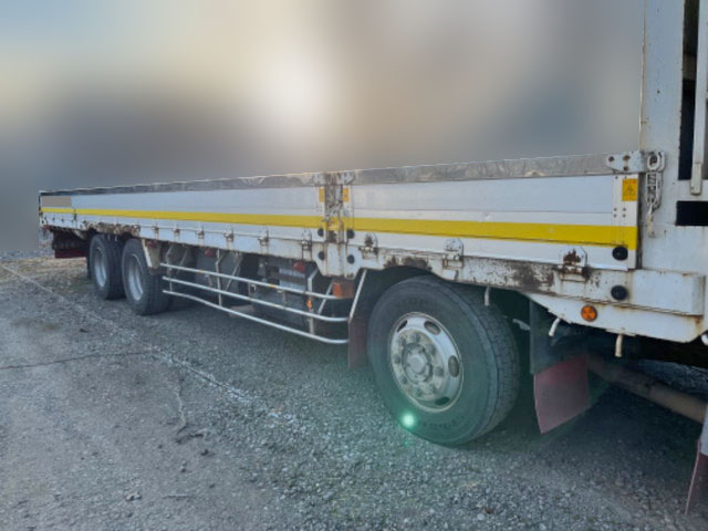 UDトラックスクオンアルミブロック大型（10t）[写真04]