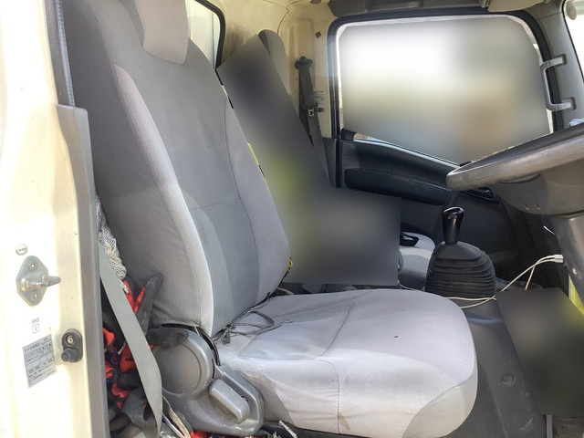 いすゞエルフ平ボディ小型（2t・3t）[写真17]