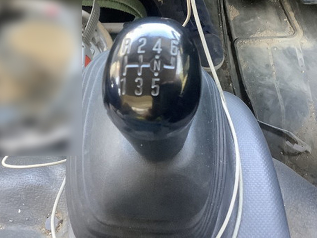 いすゞエルフ平ボディ小型（2t・3t）[写真21]