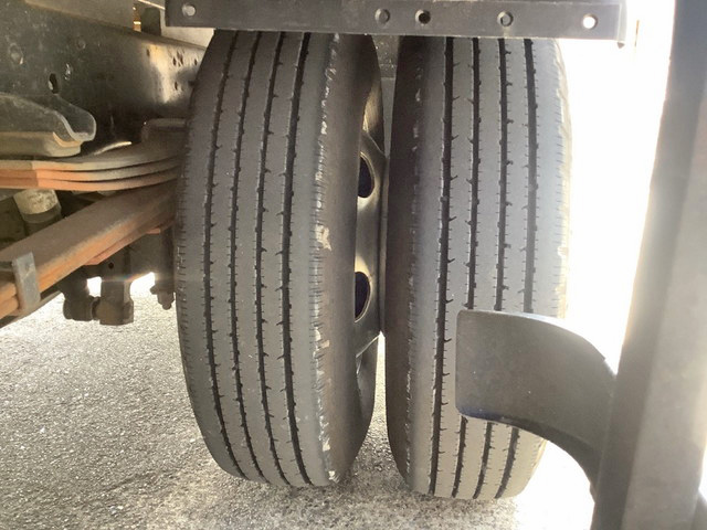 いすゞエルフ平ボディ小型（2t・3t）[写真06]