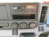 三菱ふそうキャンター平ボディ小型（2t・3t）[写真14]