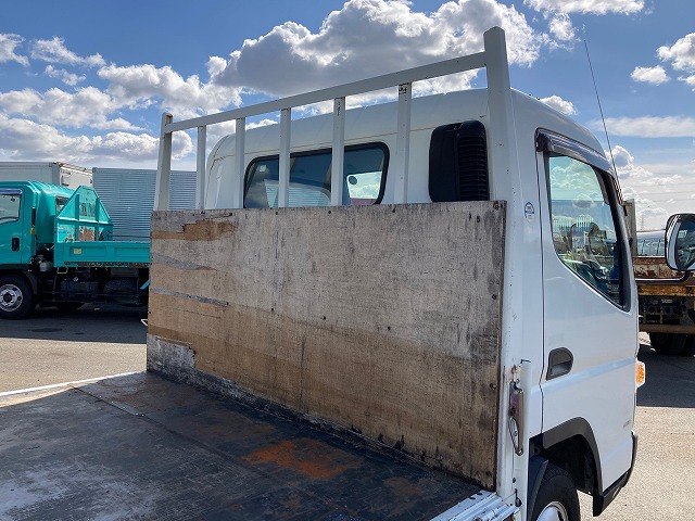 三菱ふそうキャンター平ボディ小型（2t・3t）[写真18]