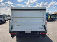 三菱ふそうキャンター平ボディ小型（2t・3t）[写真05]