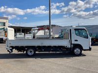 三菱ふそうキャンター平ボディ小型（2t・3t）[写真06]