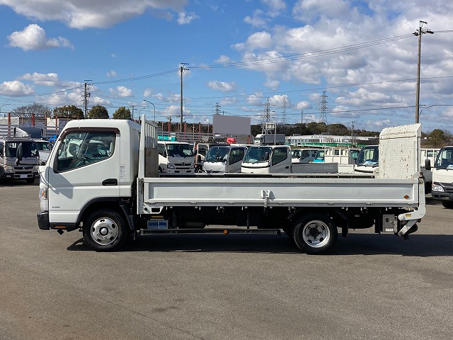 三菱ふそうキャンター平ボディ小型（2t・3t）[写真07]