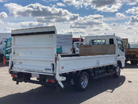 三菱ふそうキャンター平ボディ小型（2t・3t）[写真08]