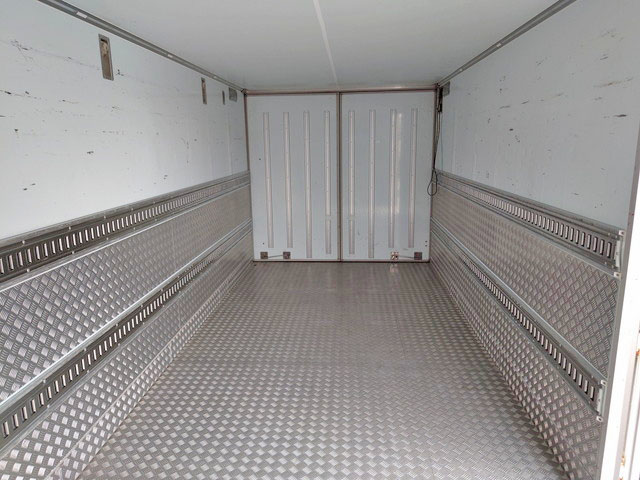 日野レンジャー冷凍車（冷蔵車）中型（4t）[写真13]