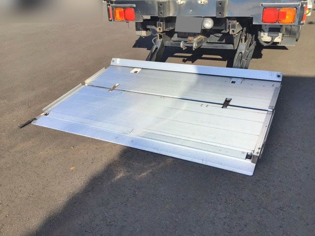 日野レンジャー冷凍車（冷蔵車）中型（4t）[写真16]