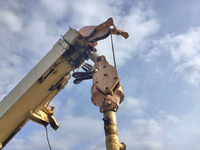 いすゞエルフ穴掘建柱車小型（2t・3t）[写真11]