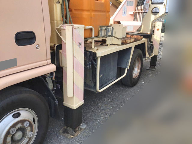 いすゞエルフ穴掘建柱車小型（2t・3t）[写真08]